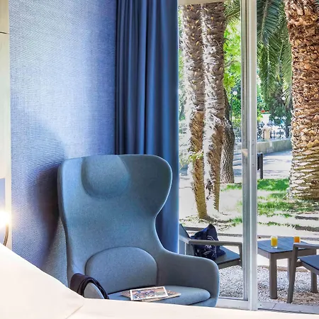Mercure Centre Bompard La Corniche Otel